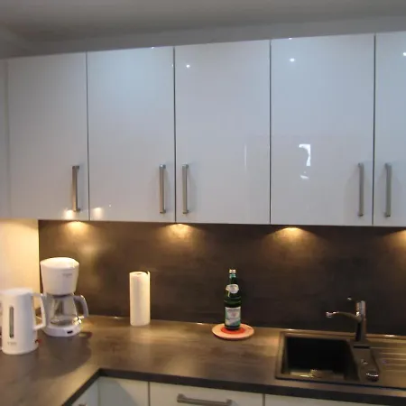 Sunny Apartment *